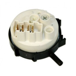 PRESSOSTATO INTERRUTTORE DI LIVELLO LAVATRICE ELECTROLUX ZOPPAS REX 3562313720
